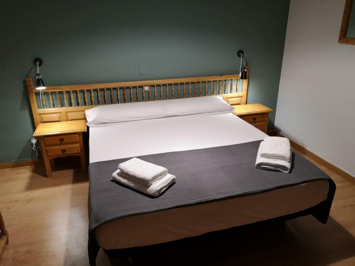 Hostal Becerril Becerril de la Sierra Dış mekan fotoğraf